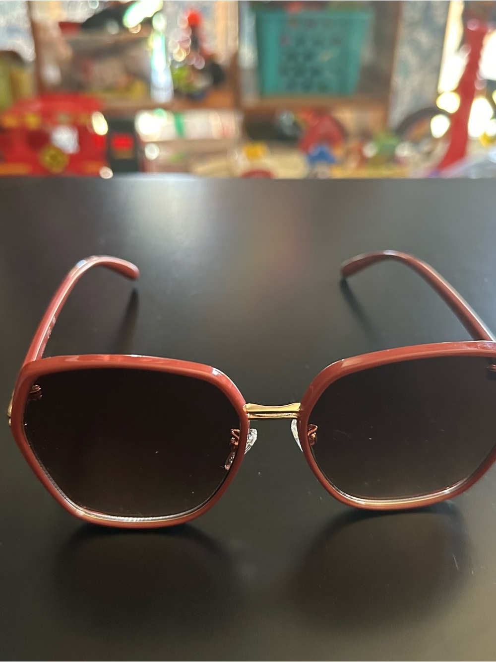 Guess Women's Red Frame Sunglasses with Gold Bridge